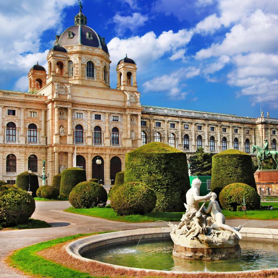 Elegant Vienna Apartment Exterior photo